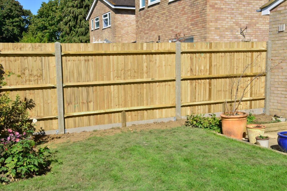 Garden fencing and gates project completed by White & Sons in Dorset & Hampshire (7)